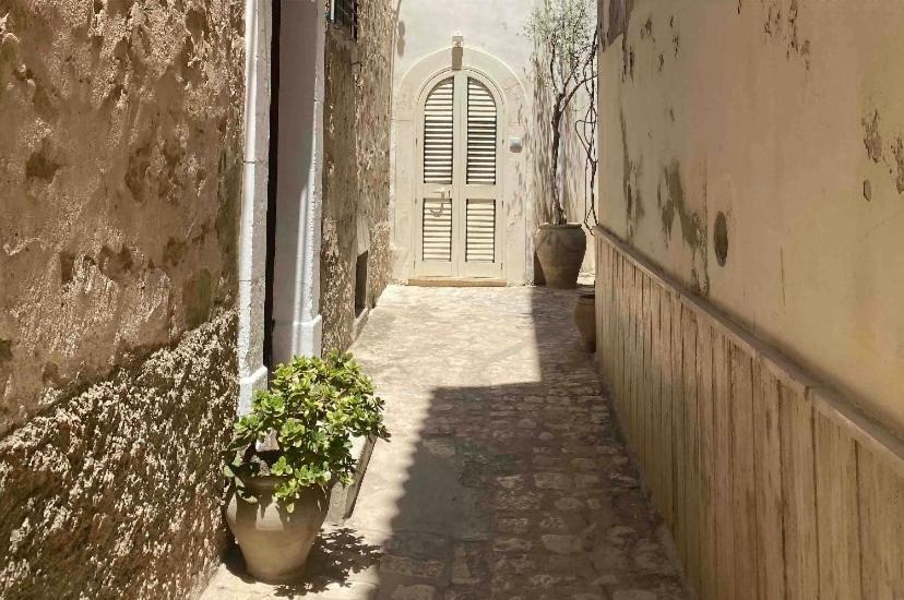 Villa Intown - Dammuso In Pieno Centro Storico Scicli Exterior foto